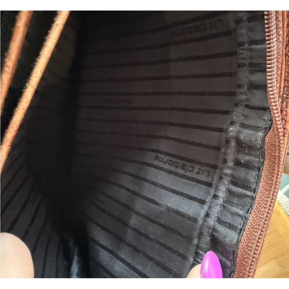 Chic Leather Brown Crocodile Pattern Shoulder Bag Brass Accent Two Handle Zip - Picture 9 of 10